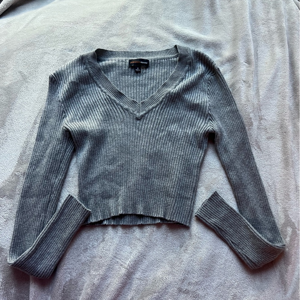 Dark grey stretchy V-Neck long sleeve